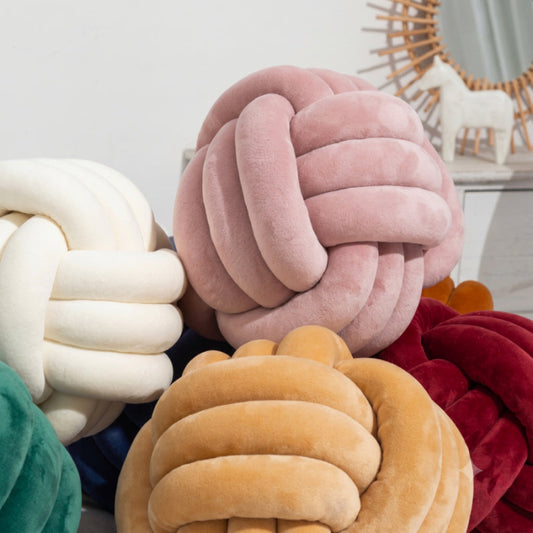 Nordic Knot Cushion – Handwoven Comfort with Sculptural Charm