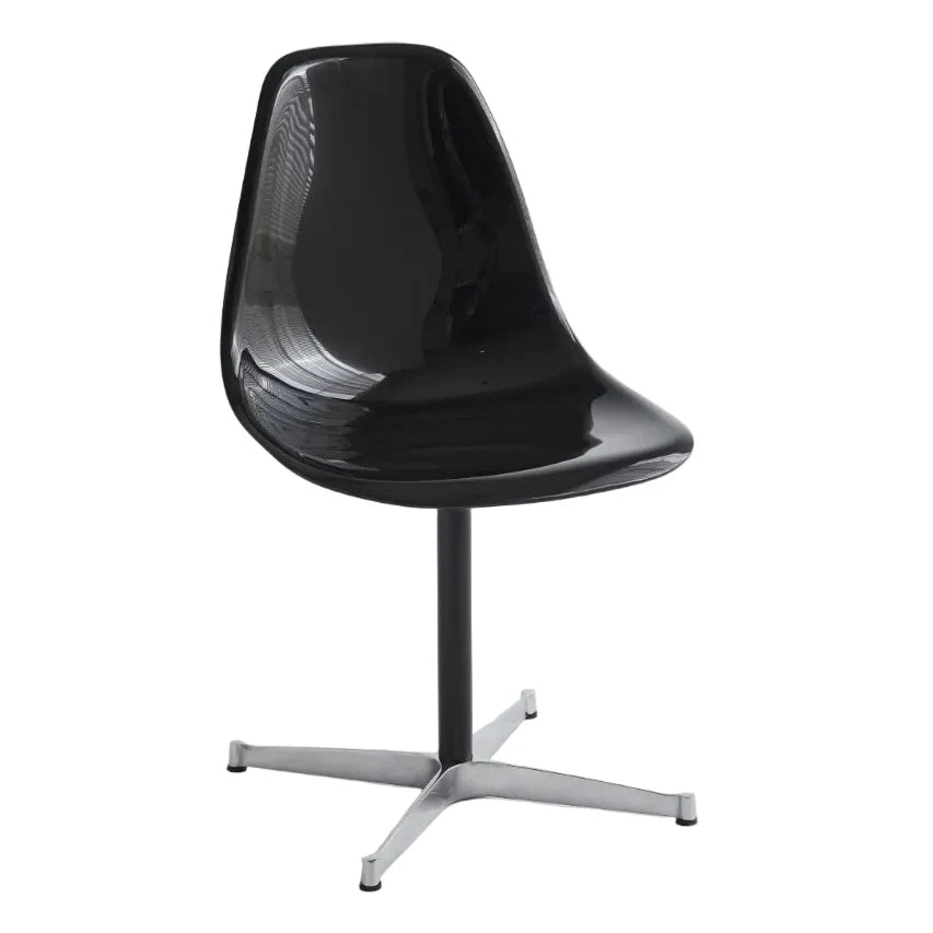 Eames Style Dining Chair — Timeless Retro Charm for Home & Cafe